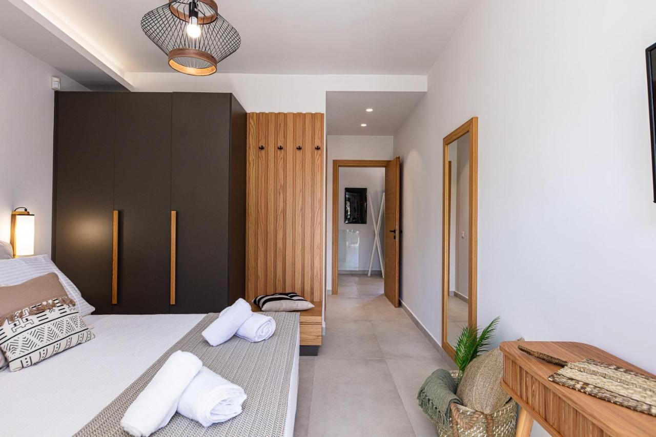 Lagoon Seabreeze Villa, Sumptuous Retreat, By Thinkvilla Pánormos Eksteriør billede
