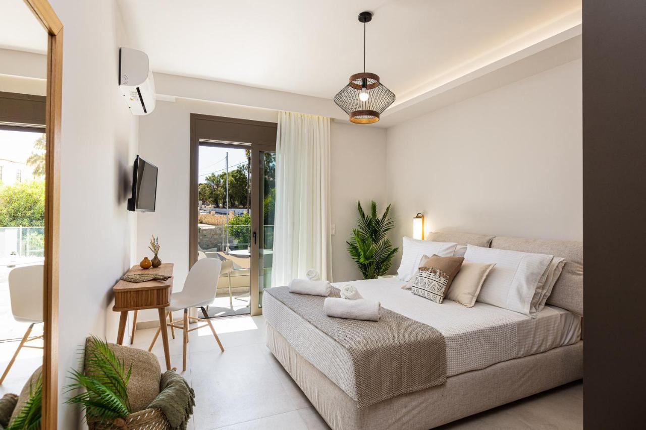 Lagoon Seabreeze Villa, Sumptuous Retreat, By Thinkvilla Pánormos Eksteriør billede