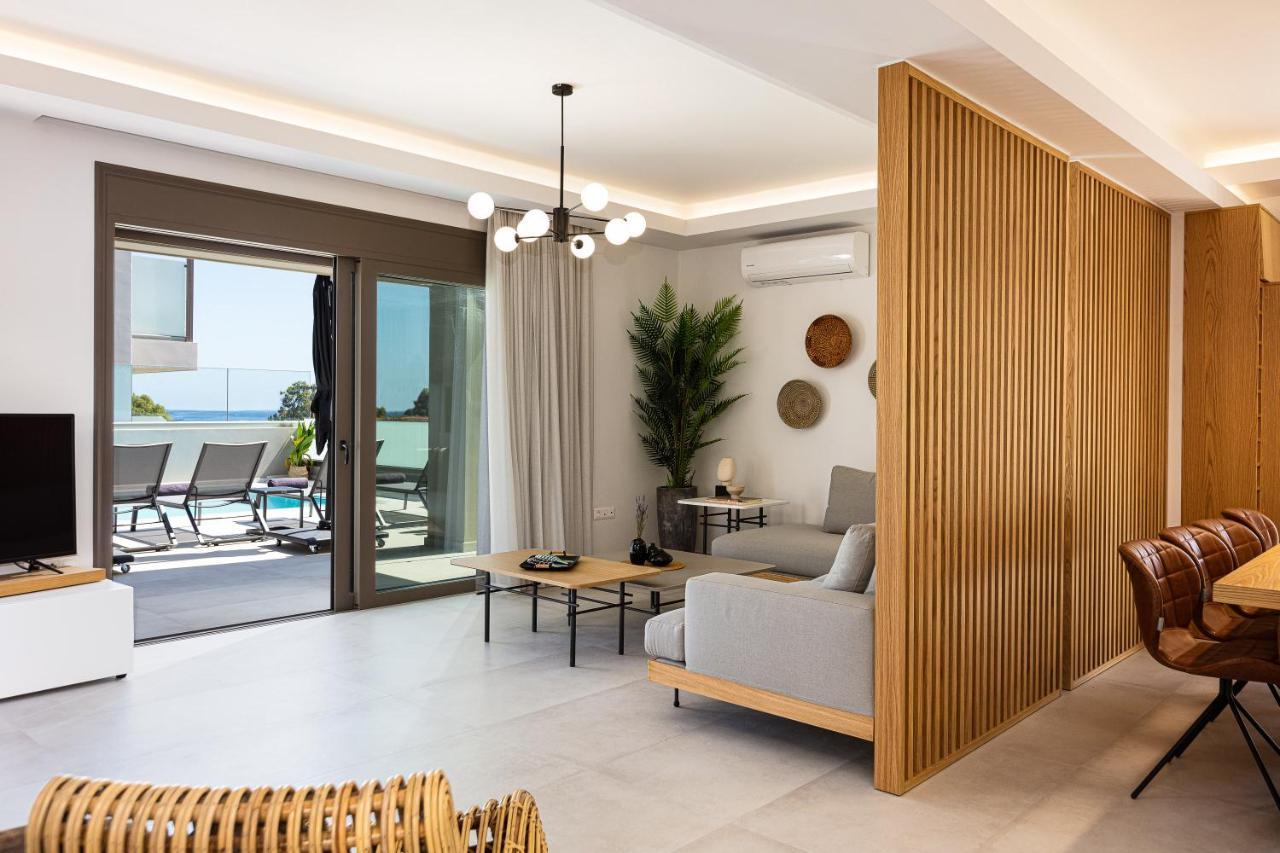 Lagoon Seabreeze Villa, Sumptuous Retreat, By Thinkvilla Pánormos Eksteriør billede